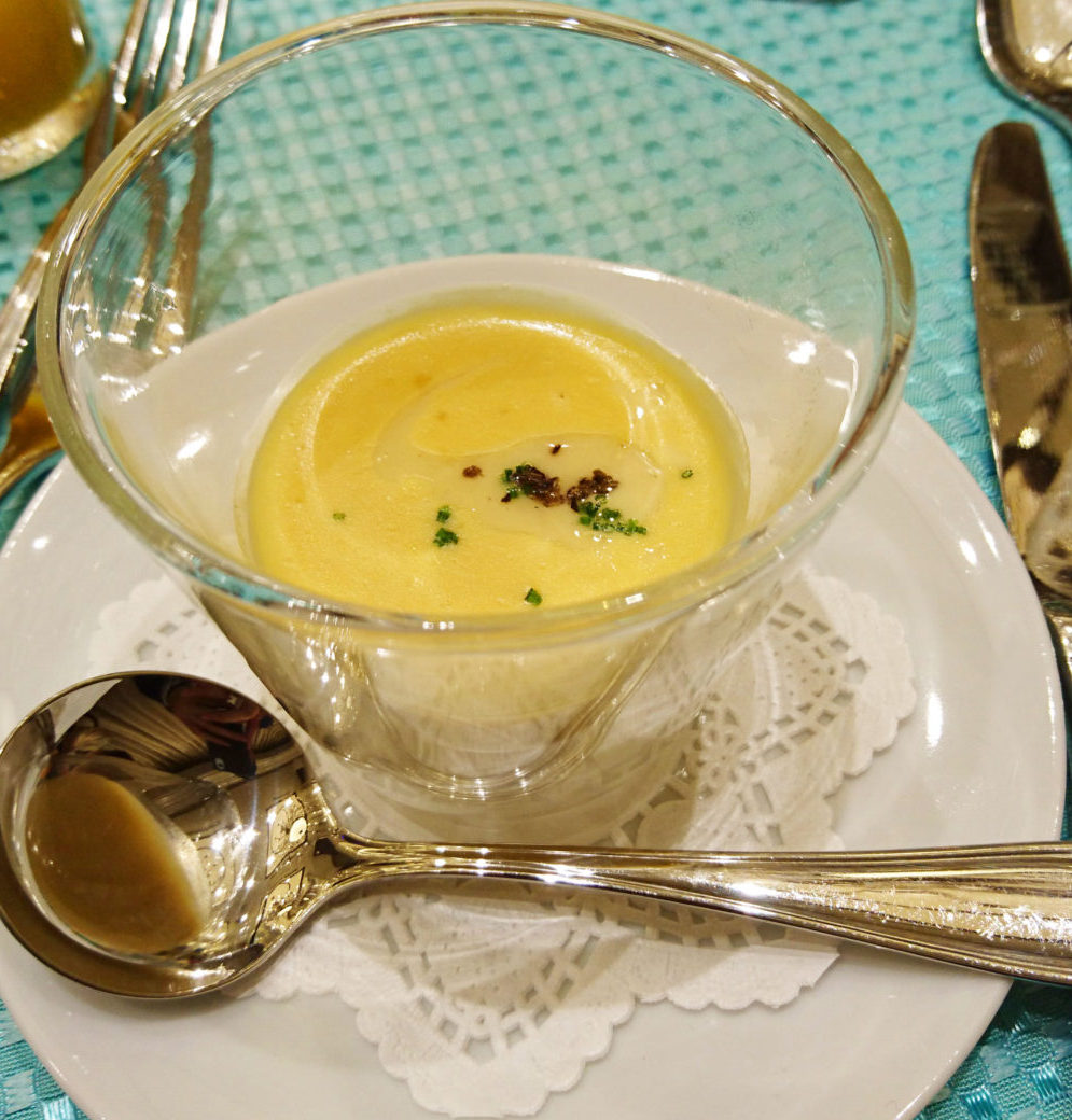 料理メニュー｜カサ・デ・アンジェラ青山　薩摩芋のクリームスープ　トリュフの香り